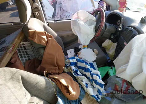 2005 Dodge Grand Caravan Sxt z USA, uszkodzony, nr VIN 2D4GP44L65R503781